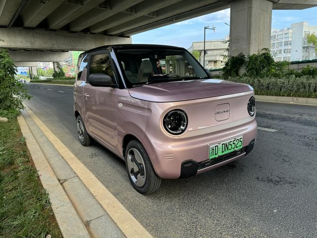 Geely Panda