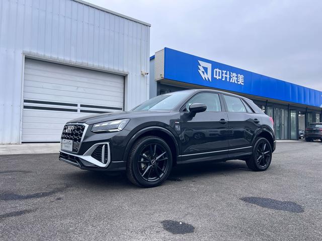 Audi Q2L