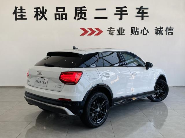 Audi Q2L