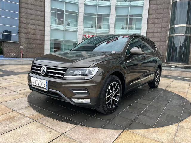 Volkswagen Tiguan L