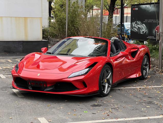 Ferrari F8