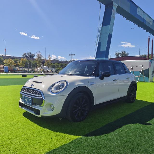 MINI MINI