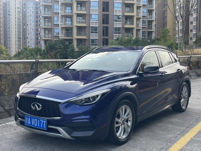 Infiniti QX30