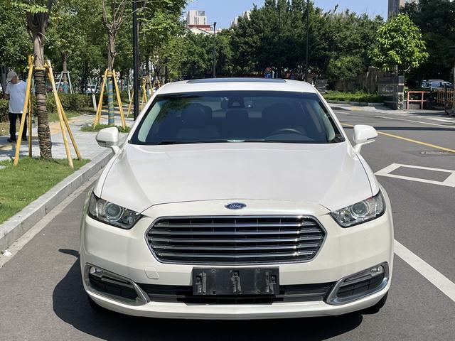 Ford Taurus