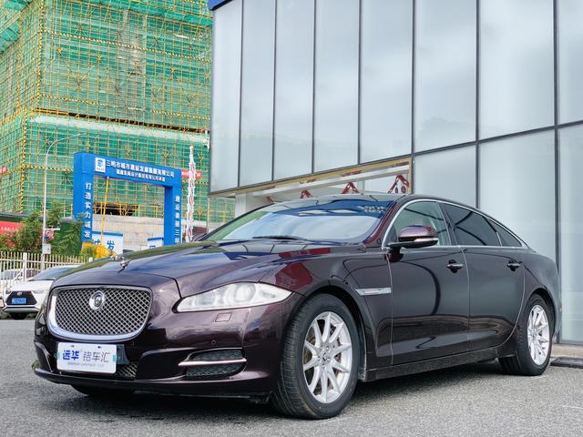 Jaguar XJ