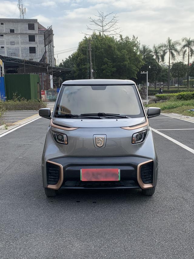 Baojun E200