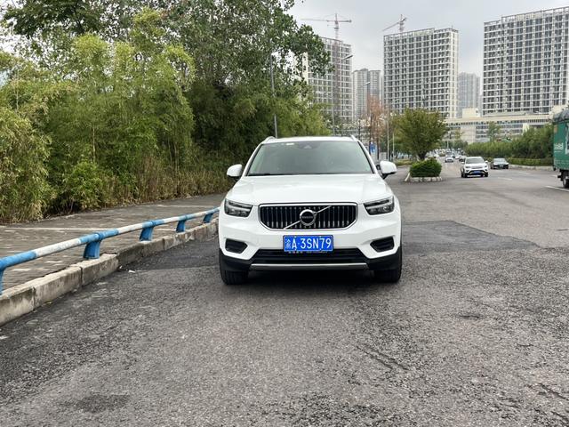 Volvo XC40