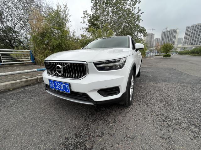 Volvo XC40