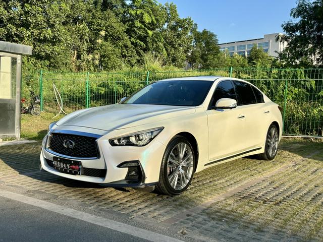 Infiniti Q50L