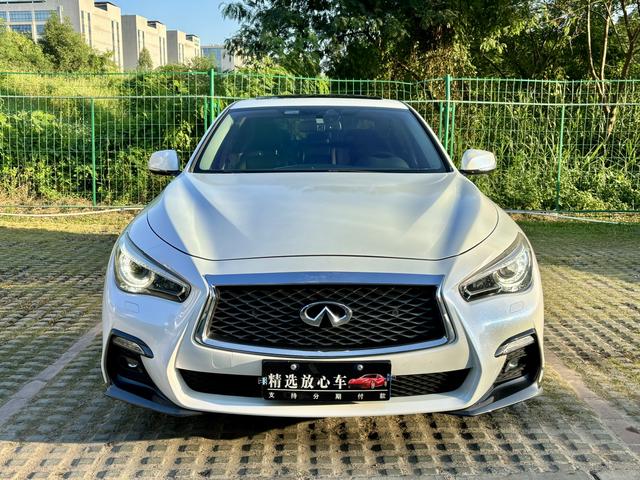 Infiniti Q50L