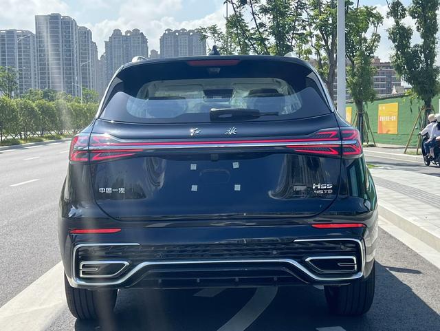 Hongqi HS5