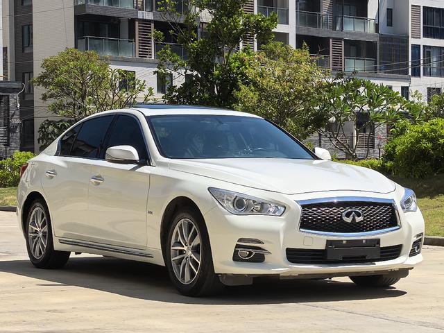 Infiniti Q50L