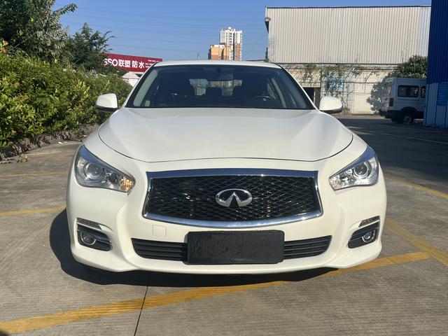 Infiniti Q50L