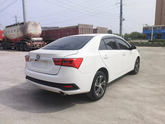 Zotye Z300