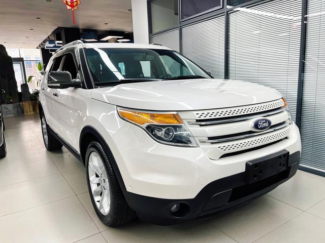 Ford Explorer (imported)