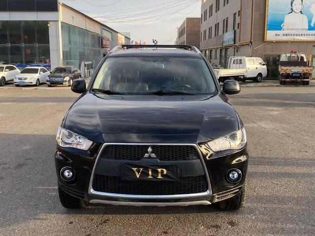 Mitsubishi Outlander (imported)