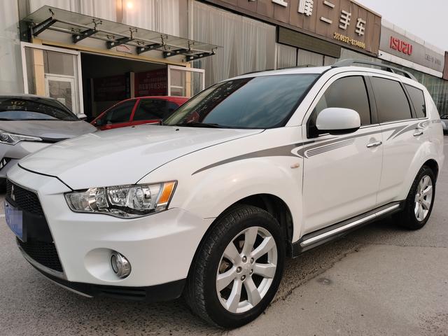 Mitsubishi Outlander (imported)