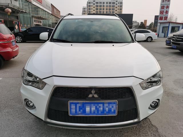 Mitsubishi Outlander (imported)