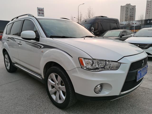 Mitsubishi Outlander (imported)