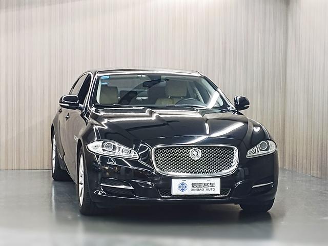 Jaguar XJ