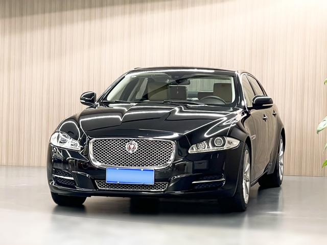 Jaguar XJ