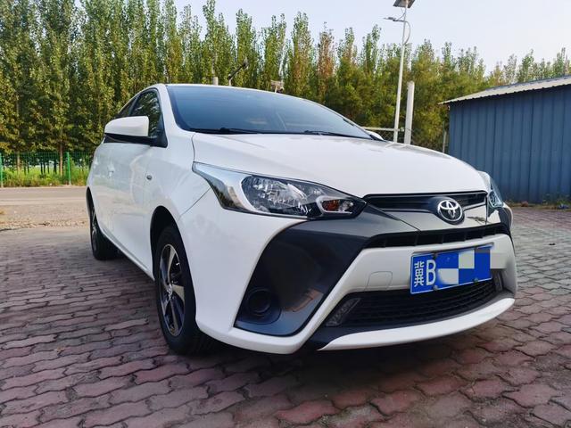 Toyota YARiS L to dazzle