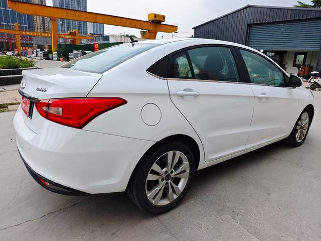 Chery Arrizo 5