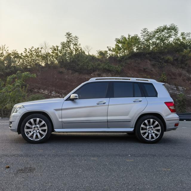 Mercedes-Benz GLK-Class (imported)