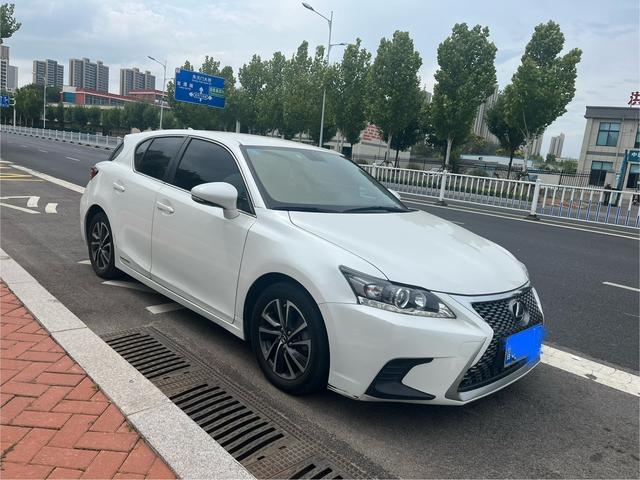 Lexus CT