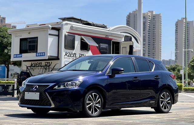 Lexus CT