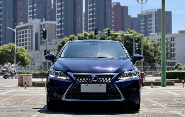 Lexus CT