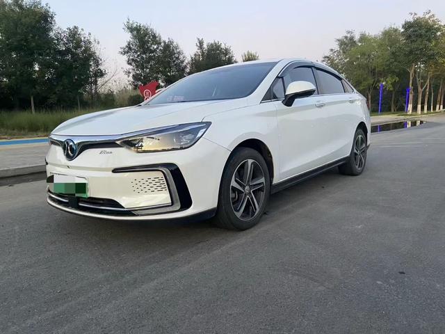 BAIC Beijing EU5