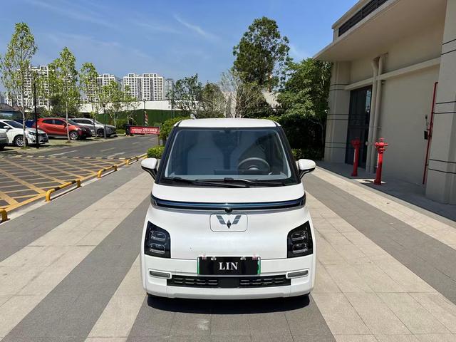 Wuling Air ev clear sky