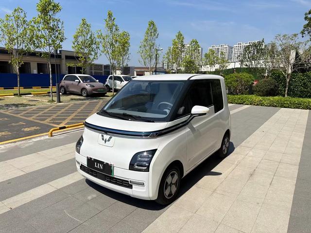 Wuling Air ev clear sky