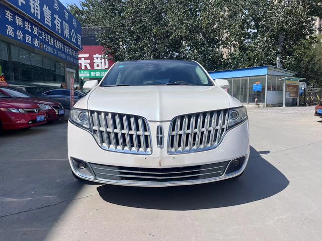 Lincoln MKT