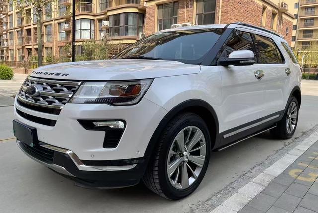 Ford Explorer (imported)