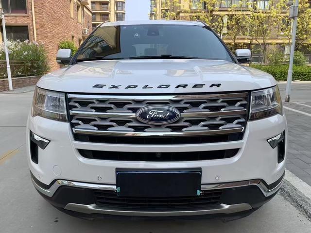 Ford Explorer (imported)