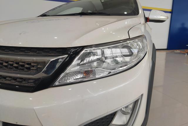 Dongfeng Fengshen AX3