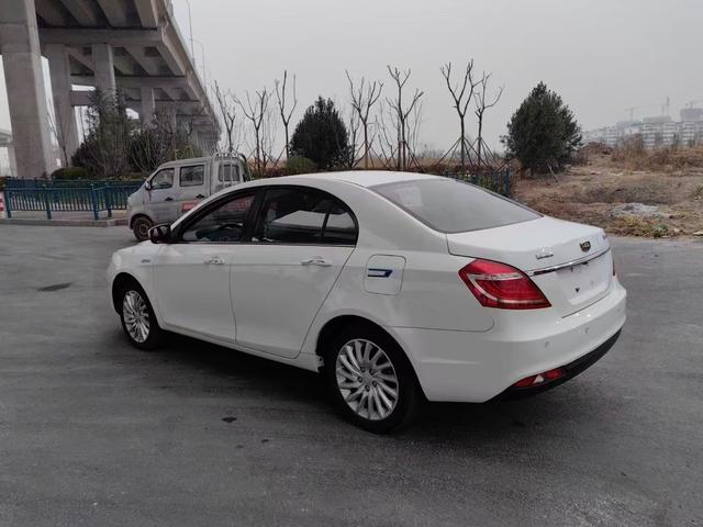 Geely Emgrand EV