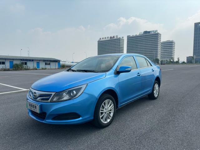 BYD e5