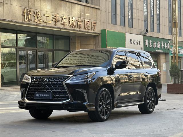 Lexus LX