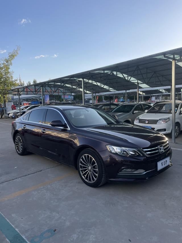 Zotye Z700