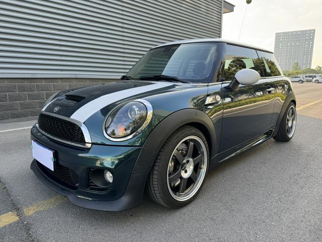 MINI MINI