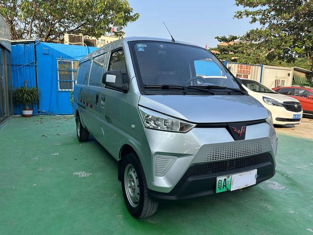 Wuling EV50