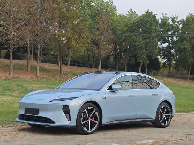 NIO ET5