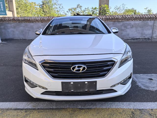 Hyundai Sonata nine