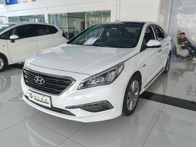 Hyundai Sonata nine