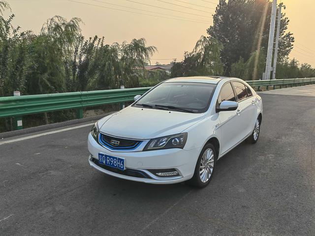 Geely Emgrand EV