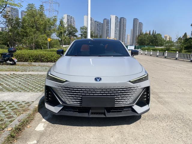 Changan UNI-V