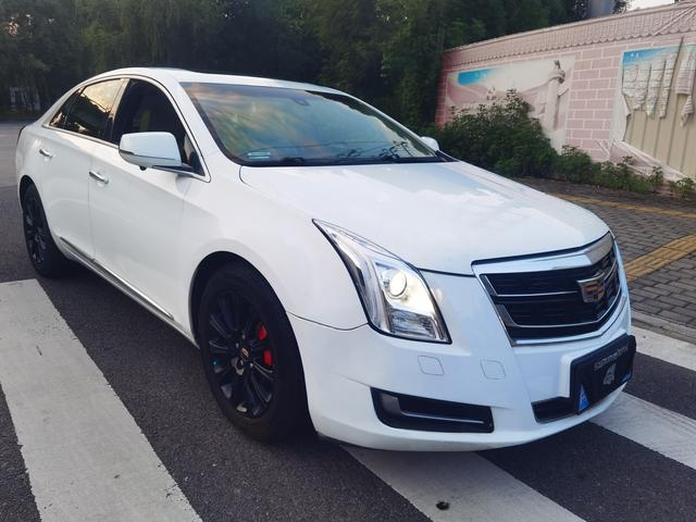 Cadillac XTS